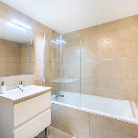 Apartament Terrasse Vue Mer, 5mn Monaco, Parking - An *
